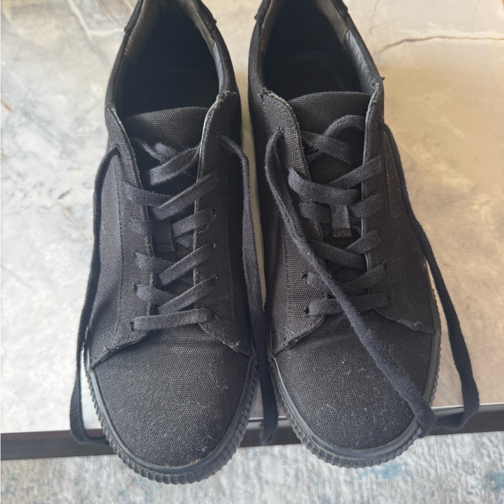 Vince Black Sneakers Sleek Minimalist Design Men’s 9.5